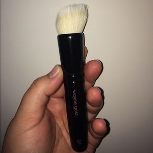 Wayne Goss 01 foundation brush (anniversary set)
